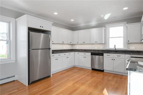 262 Coe St, Woonsocket, RI 02895 photo 3