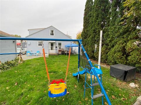 17 Jervis St, Woonsocket, RI 02895 photo 8