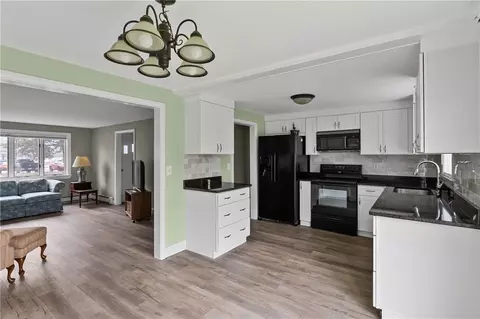 417 Buttonwoods Ave, Warwick, RI 02886 photo 12