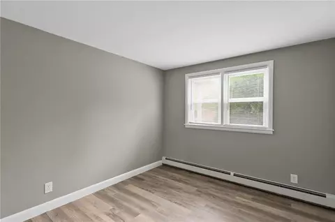 417 Buttonwoods Ave, Warwick, RI 02886 photo 16