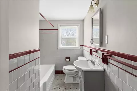 417 Buttonwoods Ave, Warwick, RI 02886 photo 15
