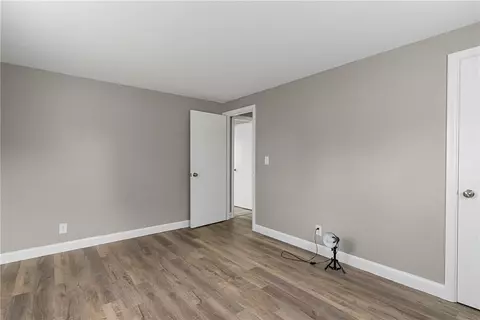 417 Buttonwoods Ave, Warwick, RI 02886 photo 20