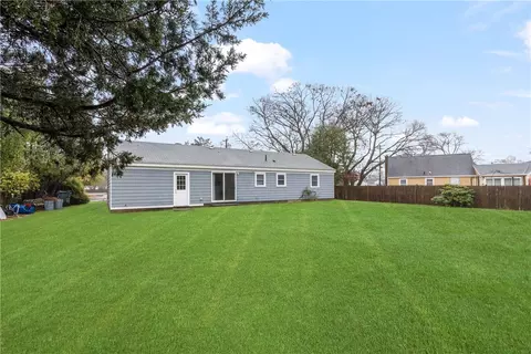 417 Buttonwoods Ave, Warwick, RI 02886 photo 5