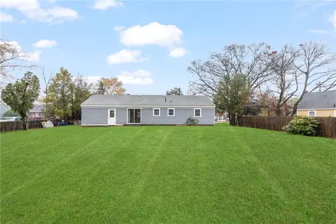 417 Buttonwoods Ave, Warwick, RI 02886 photo 6