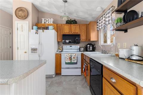 73 Tanner Ave, Warwick, RI 02886 photo 8