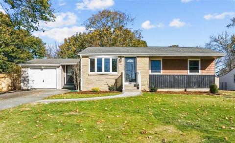 109 Vineyard Rd, Warwick, RI 02889 photo 4