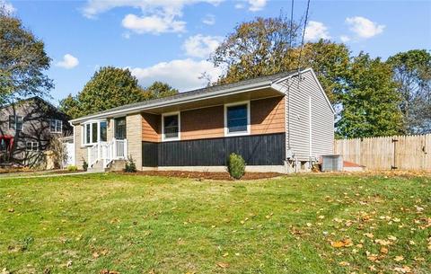 109 Vineyard Rd, Warwick, RI 02889 photo 2