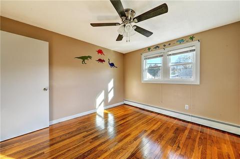 83 Madeleine Ave, Woonsocket, RI 02895 photo 17