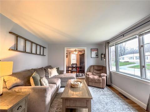 182 Roberta Ave, Woonsocket, RI 02895 photo 5