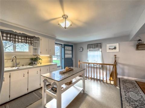 182 Roberta Ave, Woonsocket, RI 02895 photo 11
