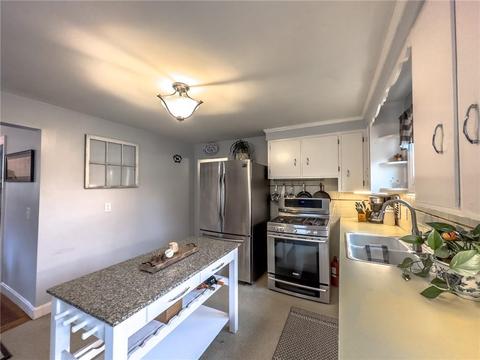 182 Roberta Ave, Woonsocket, RI 02895 photo 9