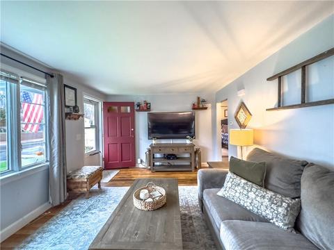 182 Roberta Ave, Woonsocket, RI 02895 photo 6