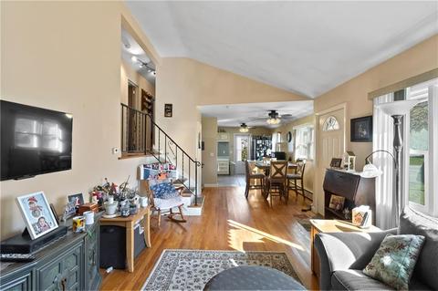 97 Glenbrook Rd, Warwick, RI 02889 photo 8