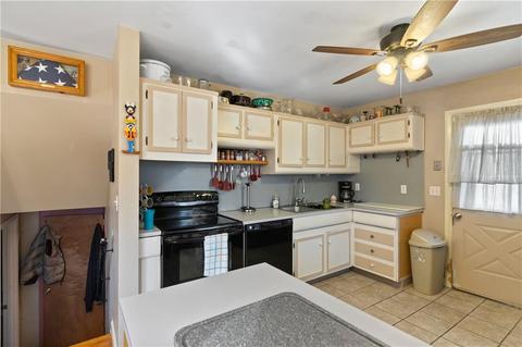 97 Glenbrook Rd, Warwick, RI 02889 photo 10