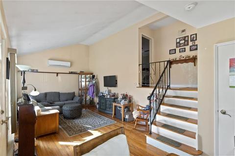 97 Glenbrook Rd, Warwick, RI 02889 photo 5