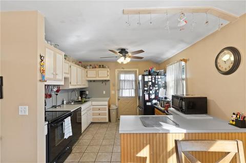 97 Glenbrook Rd, Warwick, RI 02889 photo 9
