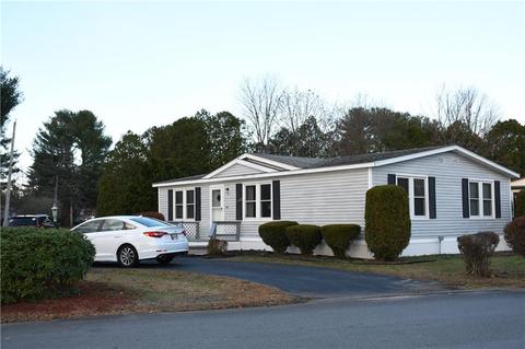 4 Lear Dr, Coventry, RI 02816 photo 2