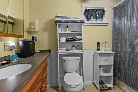 105 Park Ave, Woonsocket, RI 02895 photo 4