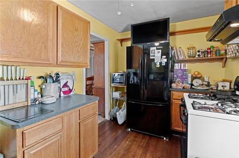 105 Park Ave, Woonsocket, RI 02895 photo 32