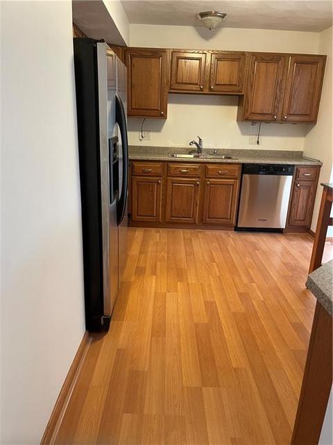 609 Brookhaven Ln, Woonsocket, RI 02895 photo 3