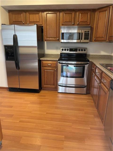 609 Brookhaven Ln, Woonsocket, RI 02895 photo 5