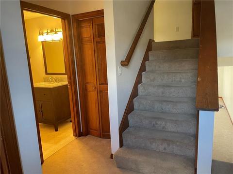 609 Brookhaven Ln, Woonsocket, RI 02895 photo 16
