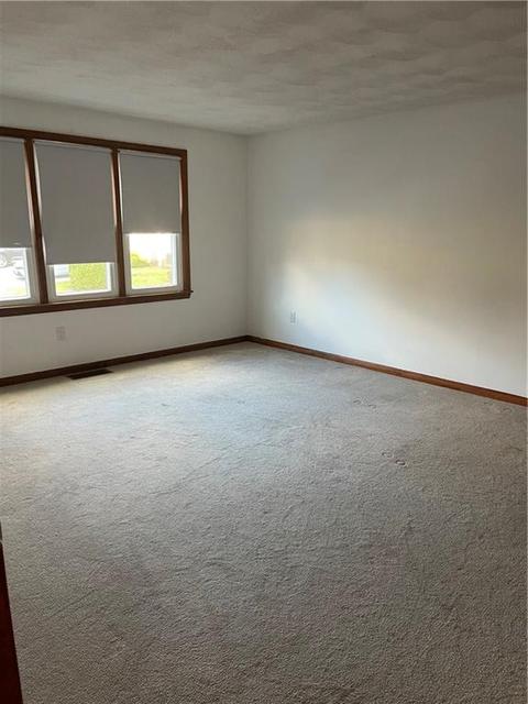 609 Brookhaven Ln, Woonsocket, RI 02895 photo 8