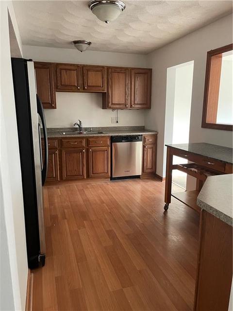 609 Brookhaven Ln, Woonsocket, RI 02895 photo 4