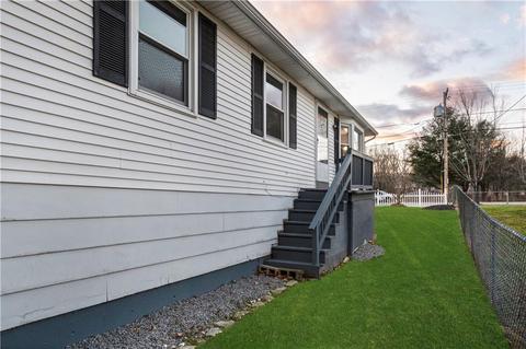 120 Asylum St, Woonsocket, RI 02895 photo 20
