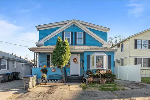 21 Sherwood St, Providence, RI 02908