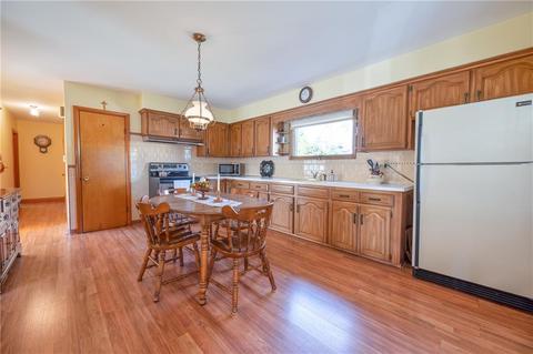 33 Ridge St, Woonsocket, RI 02895 photo 11