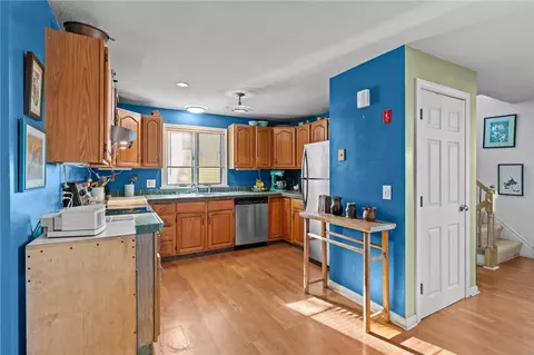 71 Salisbury St, Woonsocket, RI 02895 photo 18