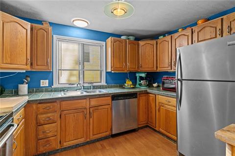 71 Salisbury St, Woonsocket, RI 02895 photo 16