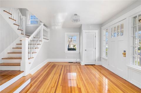 29 Burt St, Warwick, RI 02886 photo 9