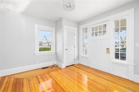 29 Burt St, Warwick, RI 02886 photo 10