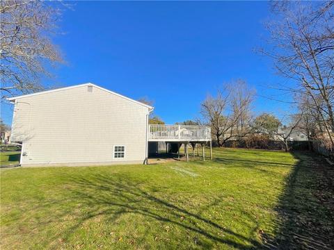 40 Gateway Ct, Warwick, RI 02889 photo 3