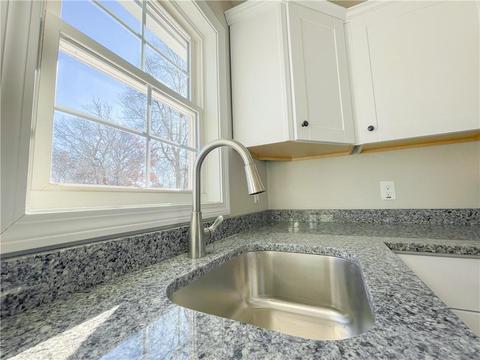 40 Gateway Ct, Warwick, RI 02889 photo 13