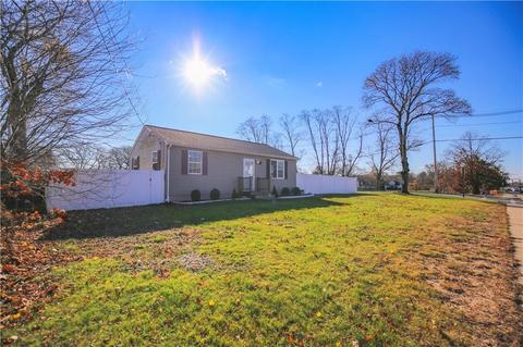 560 Post Rd, Warwick, RI 02888 photo 3