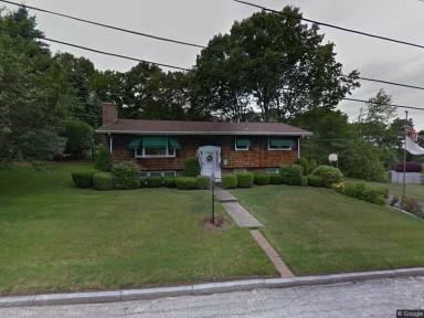 95 Blue Stone Dr, Woonsocket, RI 02895 photo 1