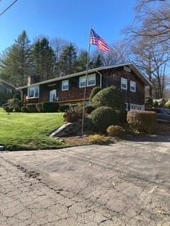 95 Blue Stone Dr, Woonsocket, RI 02895 photo 2