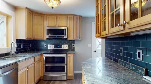 485 Tarklin Rd, Mapleville, RI 02839 photo 9