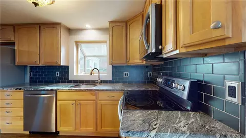 485 Tarklin Rd, Mapleville, RI 02839 photo 6