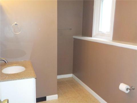 22 Devlin Cir, Blackstone, MA 01504 photo 10