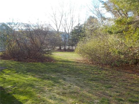 22 Devlin Cir, Blackstone, MA 01504 photo 3
