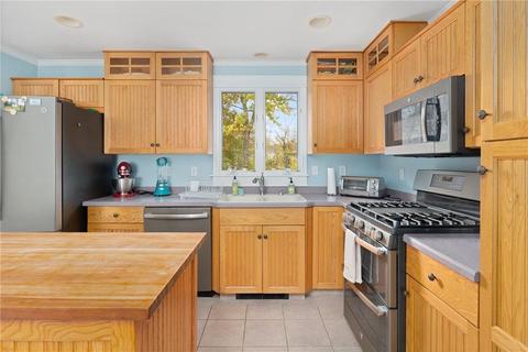 12 Jacobs Point Rd, Warren, RI 02885 photo 17