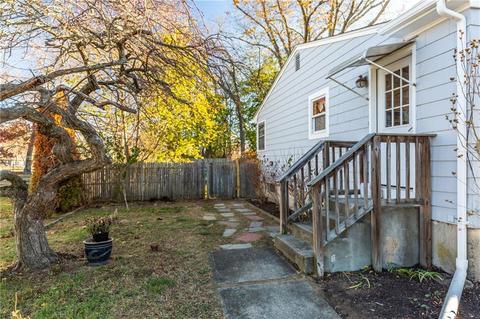 22 Damon Ave, Warwick, RI 02889 photo 3