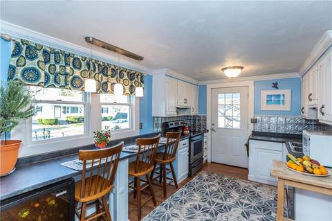 22 Damon Ave, Warwick, RI 02889 photo 5