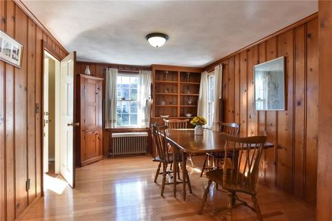 8 Friendly Dr, Warwick, RI 02888 photo 12