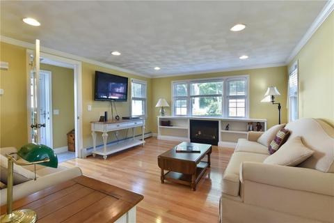 8 Friendly Dr, Warwick, RI 02888 photo 14