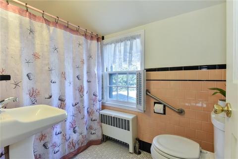 8 Friendly Dr, Warwick, RI 02888 photo 21